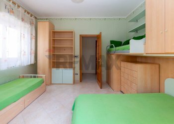 Camera / camera da letto - Appartamento Via Pozzo
 
81, Aci Catena - foto 7