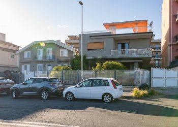 Edificio all\'aperto - Villa Via Nizzeti
 
64, Tremestieri Etneo - foto 23