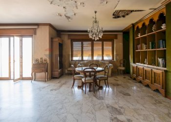 Sala da pranzo - Villa Via Nizzeti
 
64, Tremestieri Etneo - foto 27