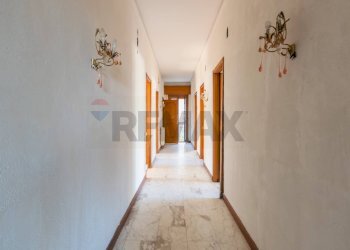 Hall / corridoio - Villa Via Nizzeti
 
64, Tremestieri Etneo - foto 45