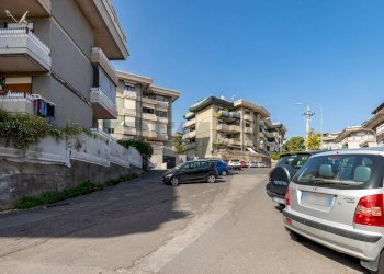 Edificio all\'aperto - Box Via Cristoforo Colombo
 
11, San Gregorio di Catania - foto 5