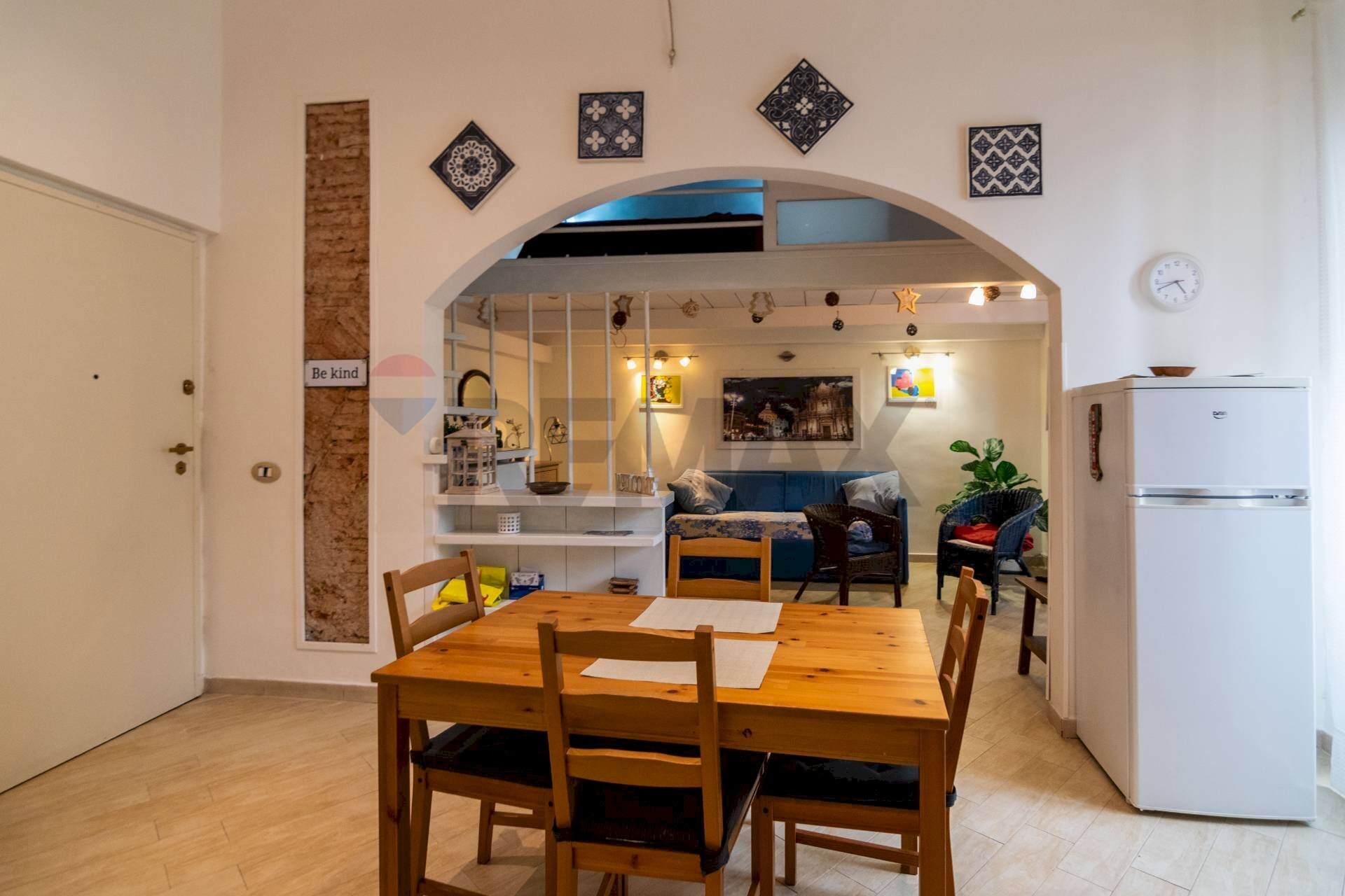 Sala da pranzo - Trilocale Via Vittorio Emanuele II
 
15, Catania - foto 1