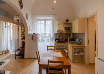 Sala da pranzo - Trilocale Via Vittorio Emanuele II
 
15, Catania - foto 2