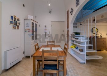 Sala da pranzo - Trilocale Via Vittorio Emanuele II
 
15, Catania - foto 4