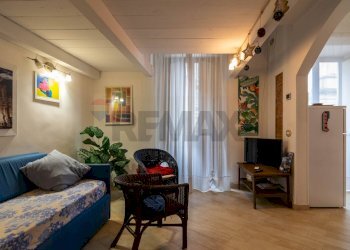 Soggiorno - Trilocale Via Vittorio Emanuele II
 
15, Catania - foto 9