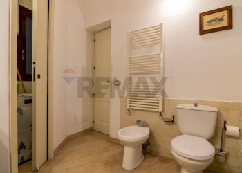 Bagno - Trilocale Via Vittorio Emanuele II
 
15, Catania - foto 13
