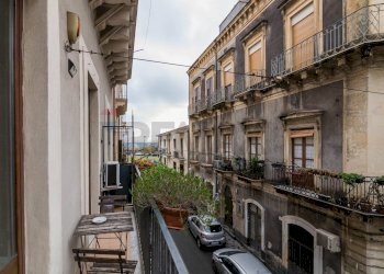 Edificio all\'aperto - Trilocale Via Vittorio Emanuele II
 
15, Catania - foto 20