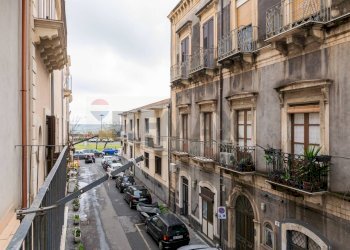 Edificio all\'aperto - Trilocale Via Vittorio Emanuele II
 
15, Catania - foto 23