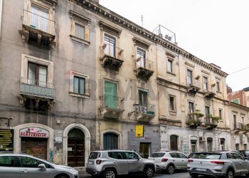 Edificio all\'aperto - Trilocale Via Vittorio Emanuele II
 
15, Catania - foto 25