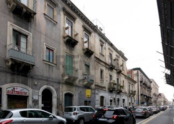 Edificio all\'aperto - Trilocale Via Vittorio Emanuele II
 
15, Catania - foto 26