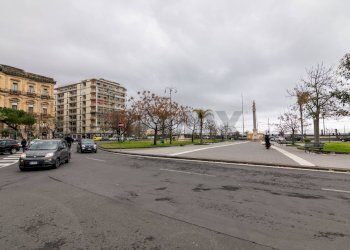 Edificio all\'aperto - Trilocale Via Vittorio Emanuele II
 
15, Catania - foto 27