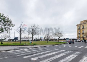 Edificio all\'aperto - Trilocale Via Vittorio Emanuele II
 
15, Catania - foto 28