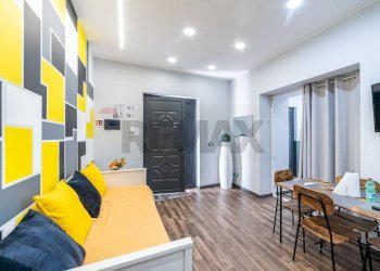 Sala da pranzo - Casa indipendente Via Giuseppe Garibaldi
 
345, Catania - foto 17