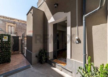 Terrazza - Casa indipendente Via Giuseppe Garibaldi
 
345, Catania - foto 26