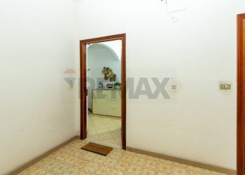 Hall / corridoio - Apartment Via Circumvallazione Sturiale
 
24, Riposto - photo 9