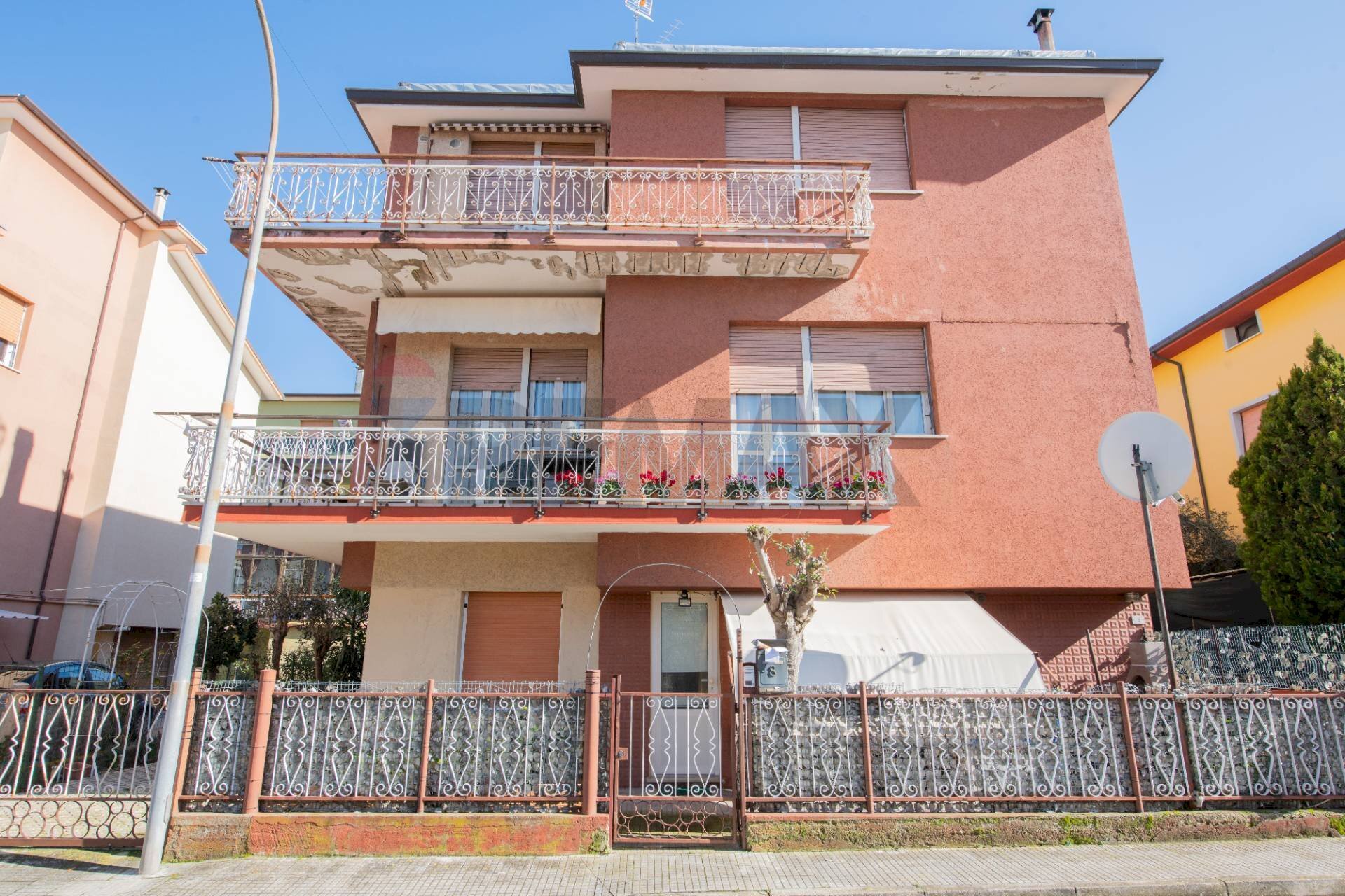Edificio all\'aperto - Apartment via Boccaccio
 
8, Falconara Marittima - photo 2