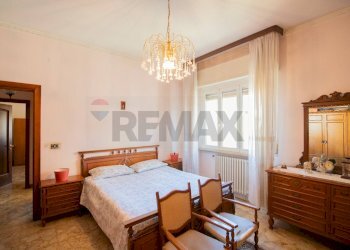 Camera / camera da letto - Apartment via Boccaccio
 
8, Falconara Marittima - photo 31