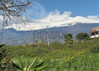 Vista delle montagne - Bilocale VIA S. CARNEVALE
 
15, Riposto - foto 12
