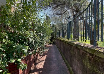 Giardino - Bilocale VIA S. CARNEVALE
 
15, Riposto - foto 18