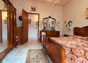 Camera / camera da letto - Villa via tenente scuderi
 
4, 6, Zafferana Etnea - photo 10