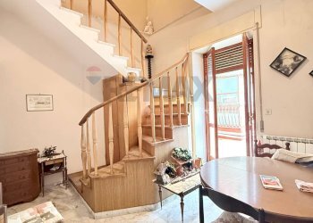 Sala da pranzo - Villa via tenente scuderi
 
4, 6, Zafferana Etnea - photo 46