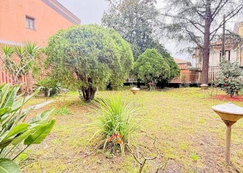 Giardino - Villa via tenente scuderi
 
4, 6, Zafferana Etnea - photo 58