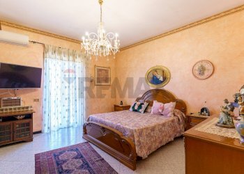 Camera / camera da letto - Appartamento via Bari
 
4, San Giovanni la Punta - foto 5