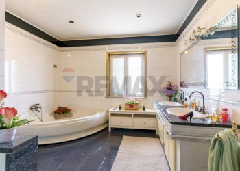 Bagno - Appartamento via Bari
 
4, San Giovanni la Punta - foto 7