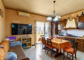 Sala da pranzo - Appartamento via Bari
 
4, San Giovanni la Punta - foto 17