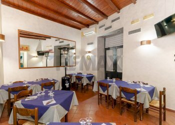 Sala da pranzo - Locale Commerciale Via Mazza
8, Catania - foto 9