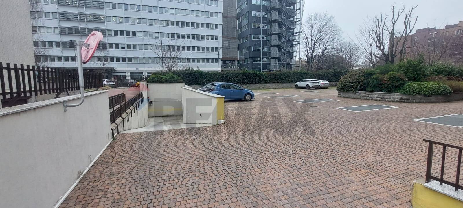 Edificio all\'aperto - Box via pietro rondoni
1, Milano - foto 2