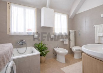 Bagno - Two-room apartment Via Lorenteggio
 
238, Milano - photo 4