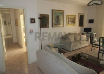 Soggiorno - Appartamento Via Senatore Avvocato Edoardo Di Giovanni
 
74, Siracusa - foto 2