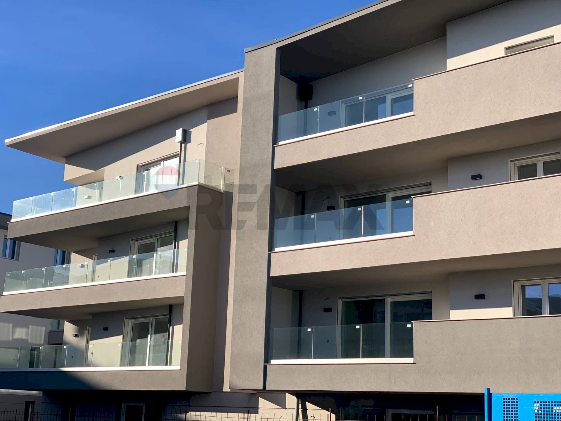 Edificio all\'aperto - Quadrilocale Piazza Libertà, Stezzano - foto 1