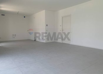 Stanza vuota - Four-room apartment Piazza Libertà, Stezzano - photo 8