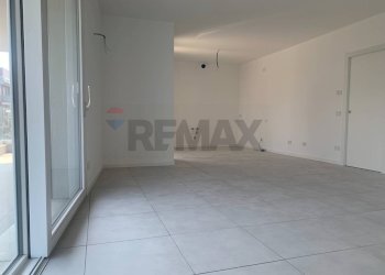 Stanza vuota - Four-room apartment Piazza Libertà, Stezzano - photo 19