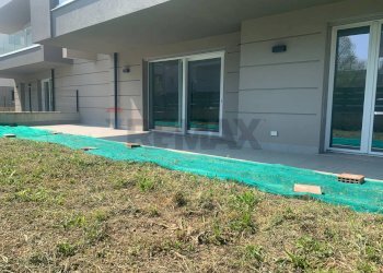 Piscina - Four-room apartment Via Bastone, Dalmine - photo 30