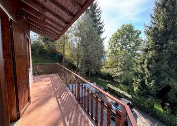 Balcone - Trilocale via papa giovanni
 
1, Costa Serina - foto 2