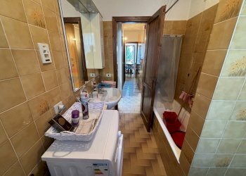 Bagno - Trilocale via papa giovanni
 
1, Costa Serina - foto 8