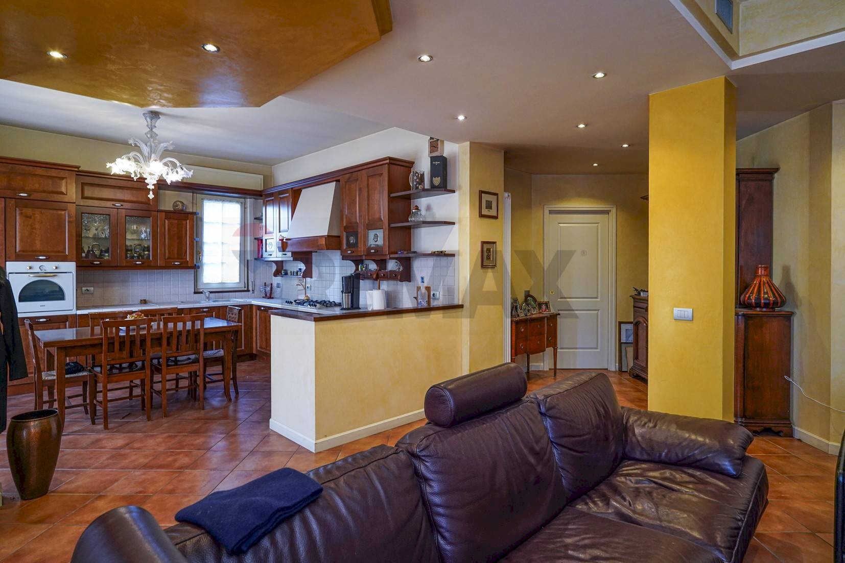 Sala da pranzo - Quadrilocale Via Ariosto
 
2, Stezzano - foto 2