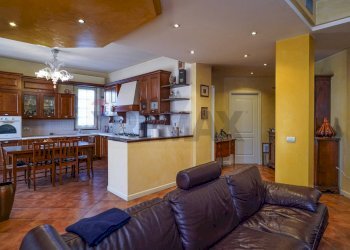 Sala da pranzo - Four-room apartment Via Ariosto
 
2, Stezzano - photo 2