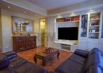 Soggiorno - Four-room apartment Via Ariosto
 
2, Stezzano - photo 3