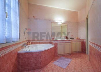 Bagno - Four-room apartment Via Ariosto
 
2, Stezzano - photo 21