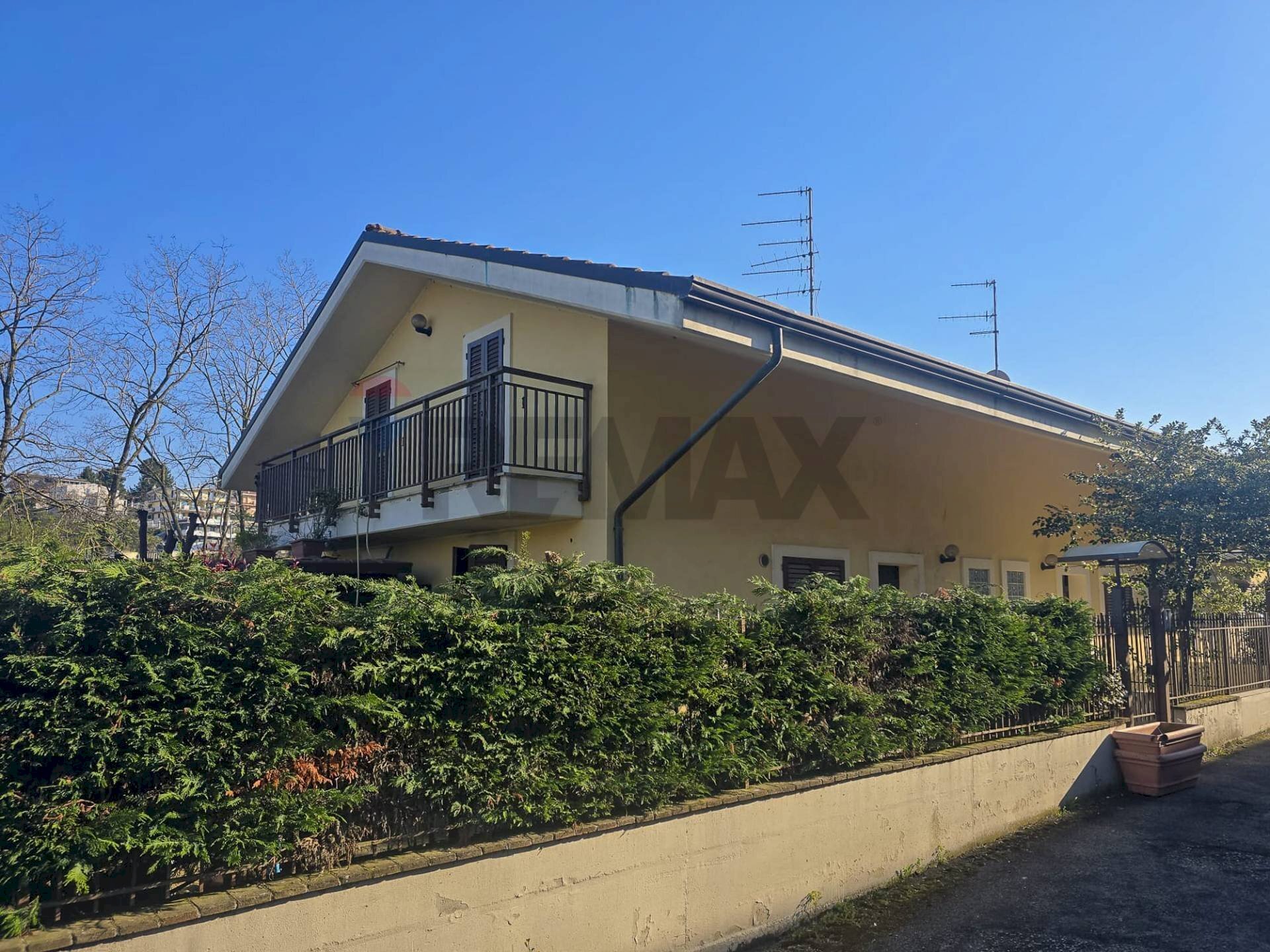 Casa all\'aperto - Villa a Schiera Strada Colle San Donato
 
50, Pescara - foto 1
