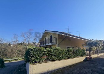 Casa all\'aperto - Terraced Villa Strada Colle San Donato
50, Pescara - photo 3