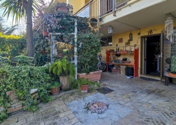 corte esterna piano seminterrato - Terraced Villa Strada Colle San Donato
50, Pescara - photo 7