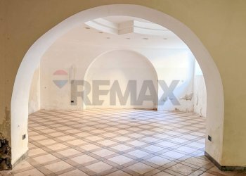 Stanza vuota - Negozio Piazza Roma
 
13, Camerano - foto 4