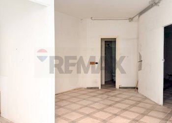 Stanza vuota - Negozio Piazza Roma
 
13, Camerano - foto 9