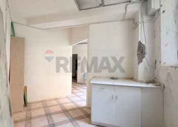 Stanza vuota - Negozio Piazza Roma
 
13, Camerano - foto 10