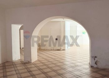 Stanza vuota - Negozio Piazza Roma
 
13, Camerano - foto 11